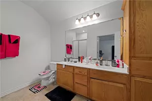 860 N Lacy Dr, Lacy Lakeview, TX 76705 - Photo 9