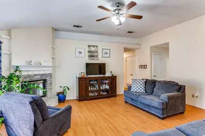 2811 Monthaven Drive, Arlington, TX 76001 - Photo 5