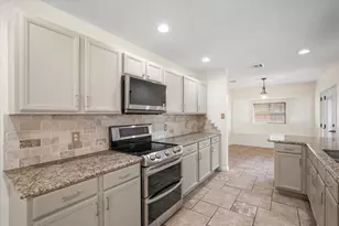 2201 Driskell Ln, Corinth, TX 76210 - Photo 9