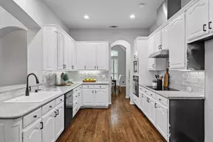 3215 Ricci Ln, Irving, TX 75062 - Photo 9