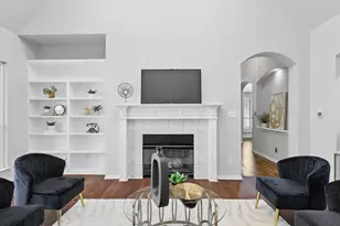 3215 Ricci Ln, Irving, TX 75062 - Photo 5