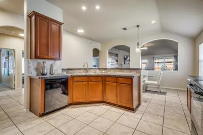 15516 Gatehouse Drive, Fort Worth, TX 76262 - Photo 11