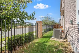 6201 Queen's Path, North Richland Hills, TX 76180 - Photo 35