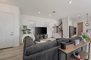 6201 Queen's Path, North Richland Hills, TX 76180 - Photo 9