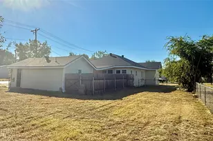 1123 3rd St, Graham, TX 76450 - Photo 23