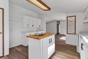 4504 E Kenwood Ct, Granbury, TX 76049 - Photo 9