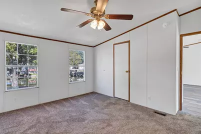 4504 E Kenwood Court, Granbury, TX 76049 - Photo 15