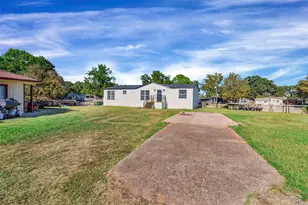 4504 E Kenwood Ct, Granbury, TX 76049 - Photo 3