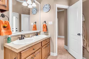 8316 Westwind Ln, North Richland Hills, TX 76182 - Photo 19