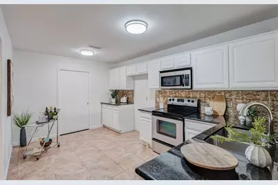 1417 Autumn Chase Square, Bedford, TX 76022 - Photo 5