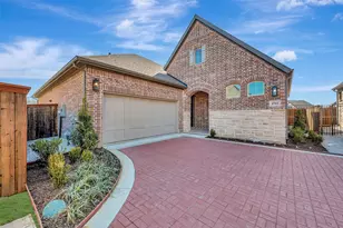 4703 Boyds Branch Dr, Arlington, TX 76005 - Photo 1