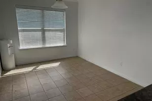 2300 Castle Creek Dr, Little Elm, TX 75068 - Photo 9