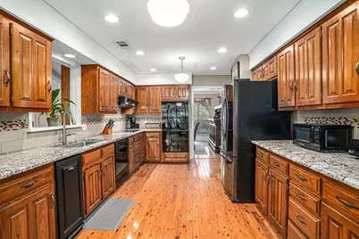 2715 Lincoln Drive, Arlington, TX 76006 - Photo 9