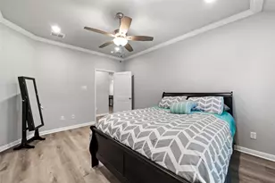 429 Travis Dr, McGregor, TX 76657 - Photo 9