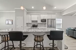 429 Travis Dr, McGregor, TX 76657 - Photo 7