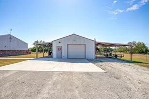 229 Oak Tree Ct, Poolville, TX 76487 - Photo 5