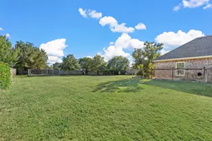 8 Republic Dr, Waco, TX 76708 - Photo 37