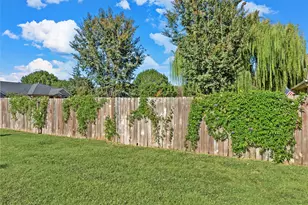 8 Republic Dr, Waco, TX 76708 - Photo 37