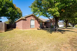 2924 Meandering Way, Granbury, TX 76049 - Photo 3