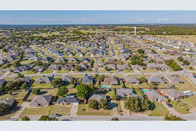 2924 Meandering Way, Granbury, TX 76049 - Photo 35