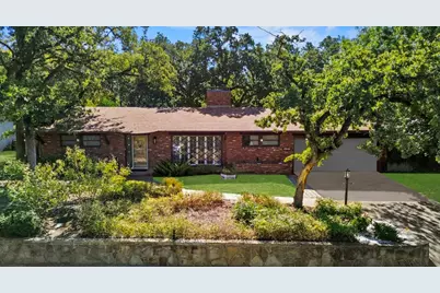 5754 Blueridge Drive, Fort Worth, TX 76112 - Photo 1