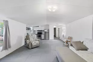 144 Oak Meadows Dr, Springtown, TX 76082 - Photo 5