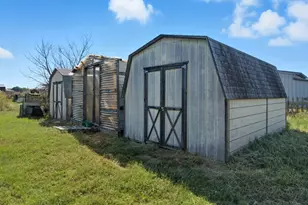 144 Oak Meadows Dr, Springtown, TX 76082 - Photo 23