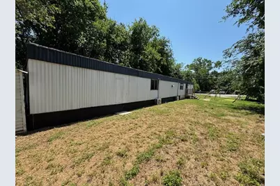 914 Pawnee Trail, Granbury, TX 76048 - Photo 13