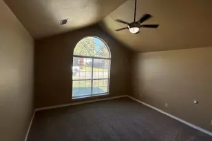 1352 Saddleback Ln, Lewisville, TX 75067 - Photo 3