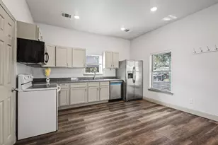 108 Holcombville Rd, Tom Bean, TX 75489 - Photo 9