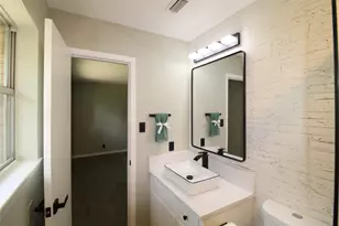 818 E Clinton, Athens, TX 75751 - Photo 19