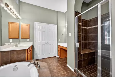 9325 Woodhurst Drive, McKinney, TX 75072 - Photo 13