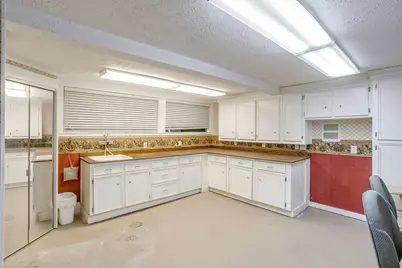 2135 Pembroke Drive, Fort Worth, TX 76110 - Photo 29