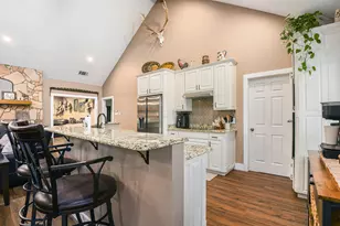 12384 J Rendon Rd, Burleson, TX 76028 - Photo 11