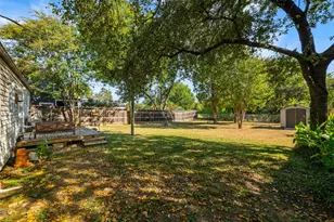 708 N Bailey Ave, Fort Worth, TX 76107 - Photo 21