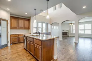 1109 Garden Ridge Dr, Burleson, TX 76028 - Photo 3