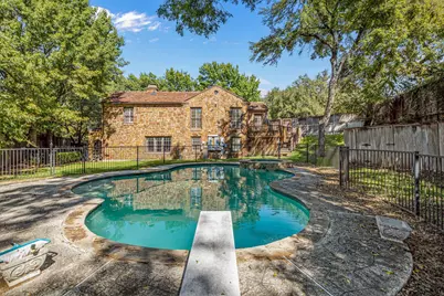 425 Crestwood Drive, Fort Worth, TX 76107 - Photo 37