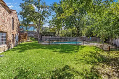 425 Crestwood Drive, Fort Worth, TX 76107 - Photo 35