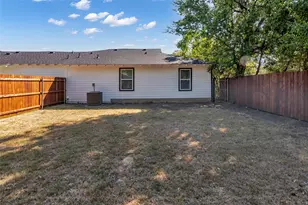 5831 Dana Dr, Haltom City, TX 76117 - Photo 27