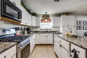 10523 Castlerock Dr, Dallas, TX 75217 - Photo 9