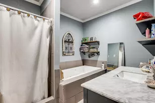 10523 Castlerock Dr, Dallas, TX 75217 - Photo 13