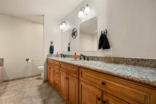 10517 Ravenswood Rd, Granbury, TX 76049 - Photo 21