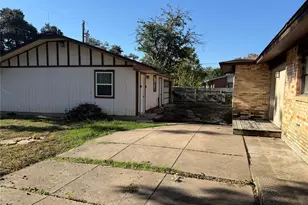 13638 Pyramid Dr, Farmers Branch, TX 75234 - Photo 17