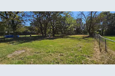 1713 W Frank Street, Grand Saline, TX 75140 - Photo 17