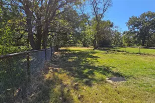 1713 W Frank St, Grand Saline, TX 75140 - Photo 19