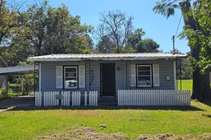 1713 W Frank St, Grand Saline, TX 75140 - Photo 1