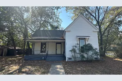 621 W 12th Street, Bonham, TX 75418 - Photo 1