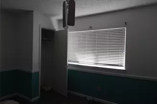 415 Buffalo Dr, Arlington, TX 76013 - Photo 7