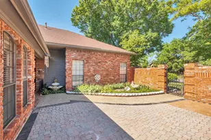 10211 Shadow Way, Dallas, TX 75243 - Photo 3