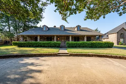 1204 W Pleasant Run Road, DeSoto, TX 75115 - Photo 1